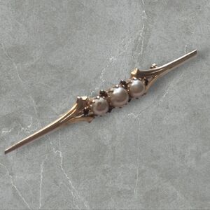 Vintage Austrian Bar Brooch Gold tone, Faux Pearl, BLUE Rhinestones